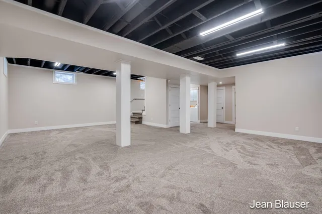 $449,000 | 10 1st Street, Stanwood, MI 49346