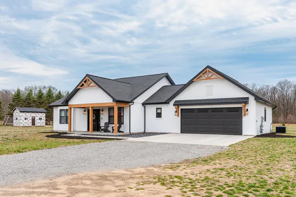 $585,000 | 14025 128th Avenue, Grand Haven, MI 49417