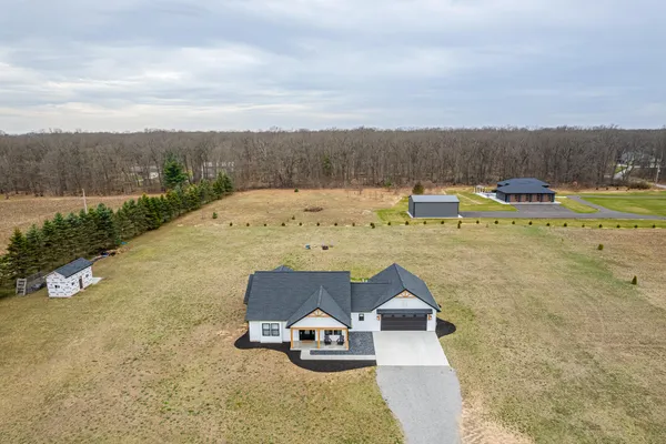 $585,000 | 14025 128th Avenue, Grand Haven, MI 49417