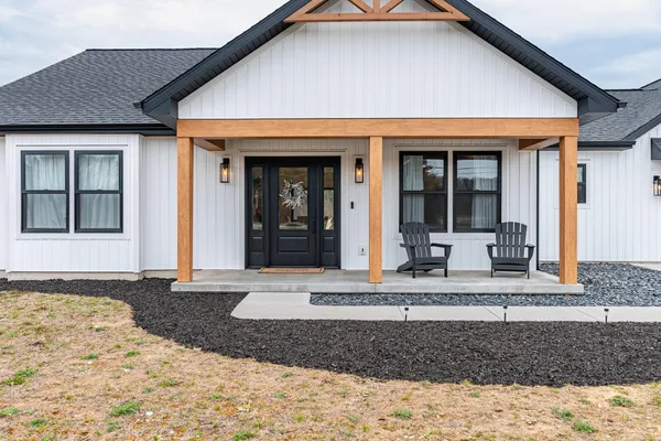$585,000 | 14025 128th Avenue, Grand Haven, MI 49417