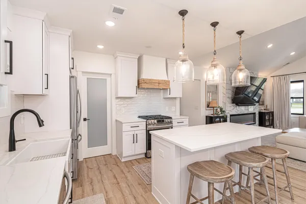 $585,000 | 14025 128th Avenue, Grand Haven, MI 49417