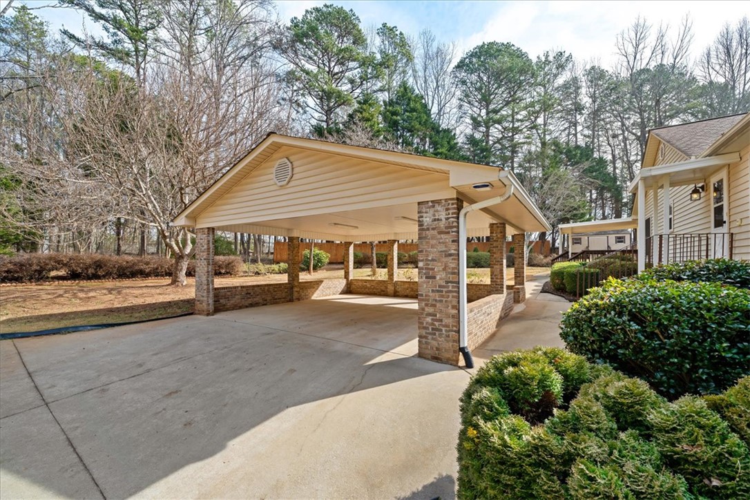 114 Buxton Drive Walhalla, SC 29691 - Photo 7 of 50