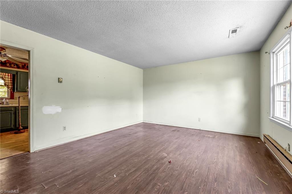 672 Angus Street Rural Hall, NC 27045 - Photo 5 of 34