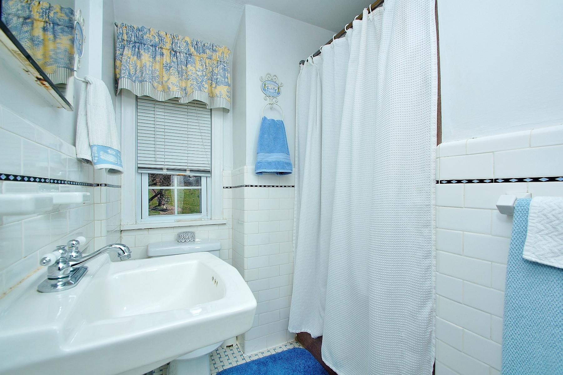 3020 Spring Road Southwest Roanoke, VA 24015 - Photo 15 of 33 dsc00092.jpg