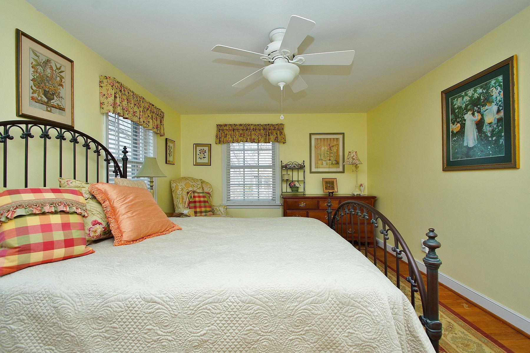 3020 Spring Road Southwest Roanoke, VA 24015 - Photo 18 of 33 dsc00107.jpg