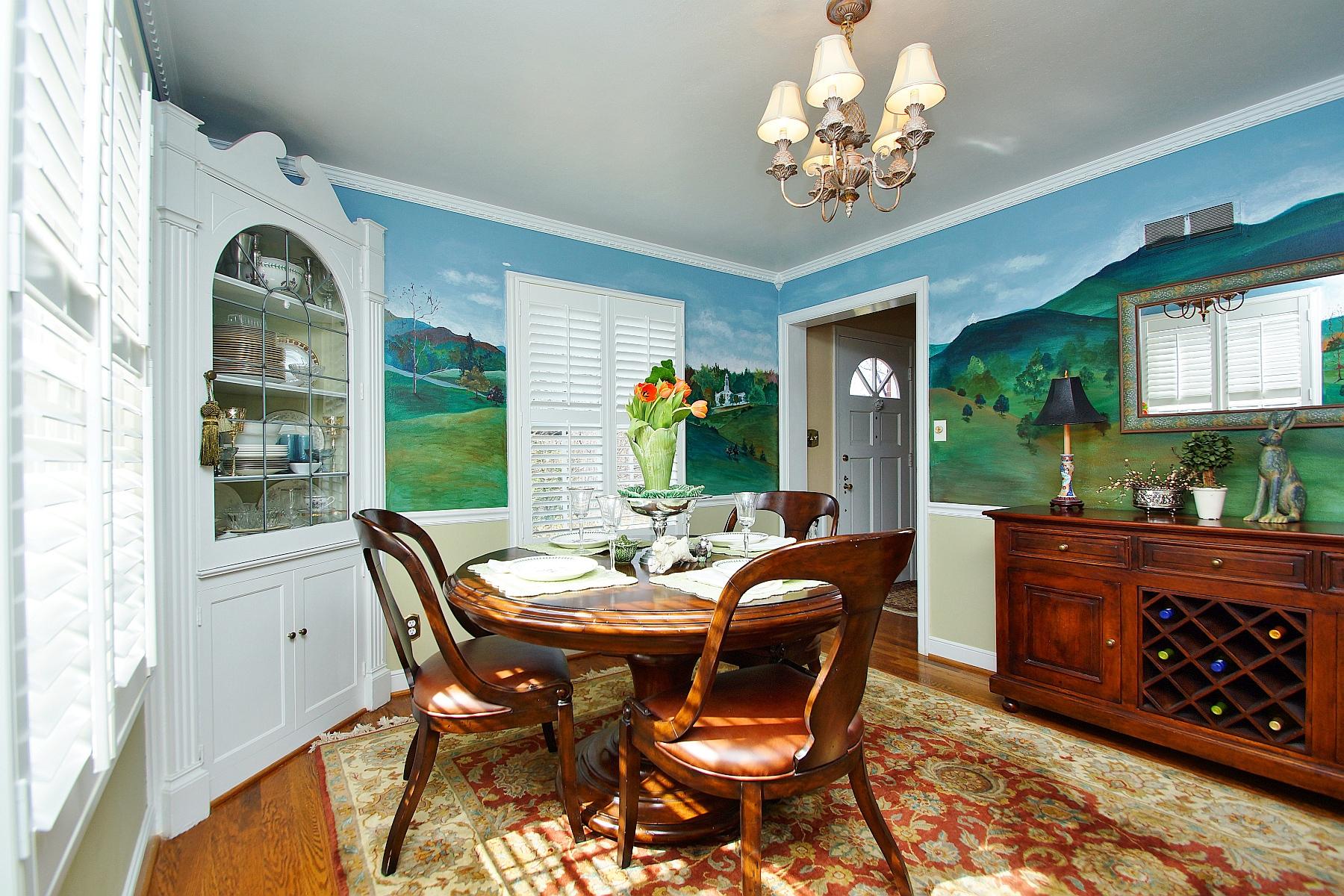 3020 Spring Road Southwest Roanoke, VA 24015 - Photo 3 of 33 dsc00047.jpg