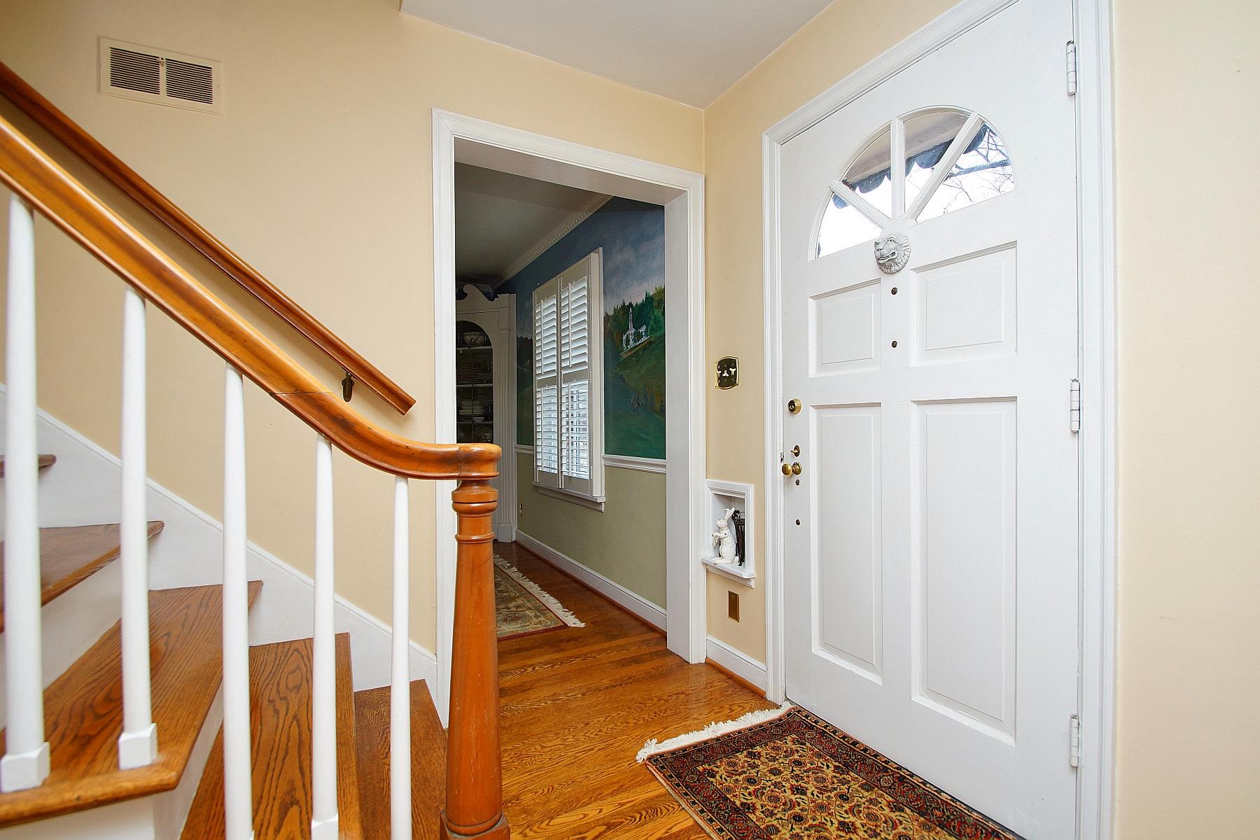 3020 Spring Road Southwest Roanoke, VA 24015 - Photo 7 of 33 dsc00010.jpg