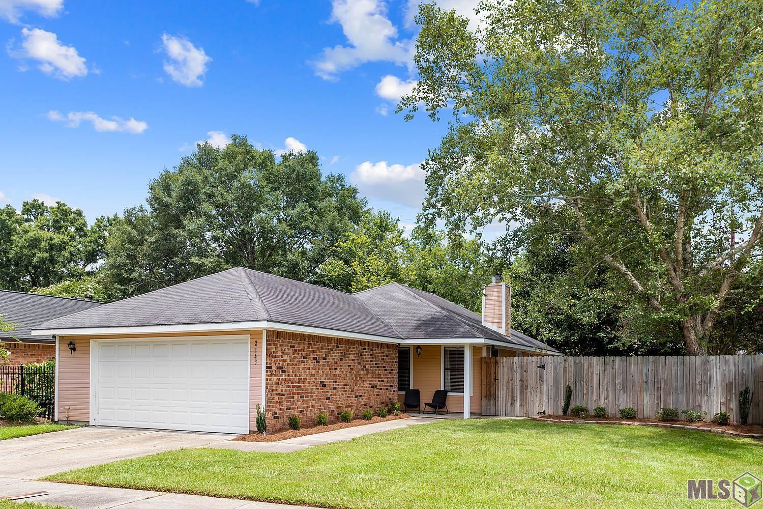 2143 Pecan Ridge Avenue Baton Rouge, LA 70816 - Photo 1 of 10