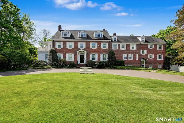 $699,000 | 24 St Johns Place, Unit 4, New Canaan, CT 06840