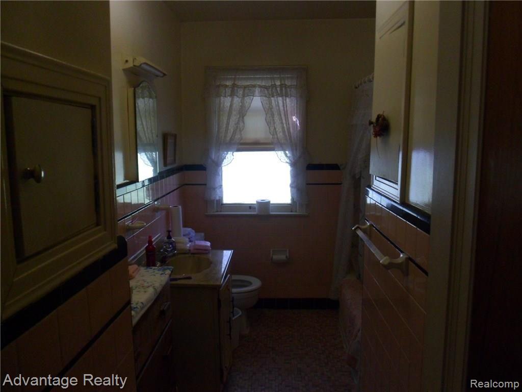 4824 Chicago Road Warren, MI 48092 - Photo 2 of 21 SAM_2432.JPG