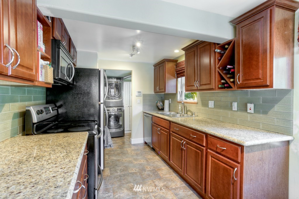 25215 Reith Road Kent, WA 98032 - Photo 6 of 16 Gallery Image 6