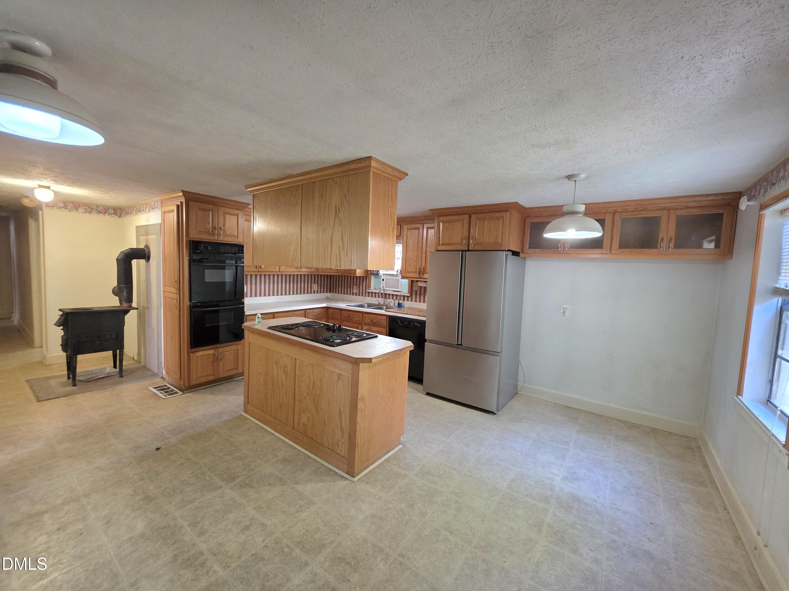 170 Southriver Road Autryville, NC 28318 - Photo 4 of 72 20260916_093255