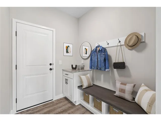 $4,275 | 10027 Newport Path, Woodbury, MN 55129