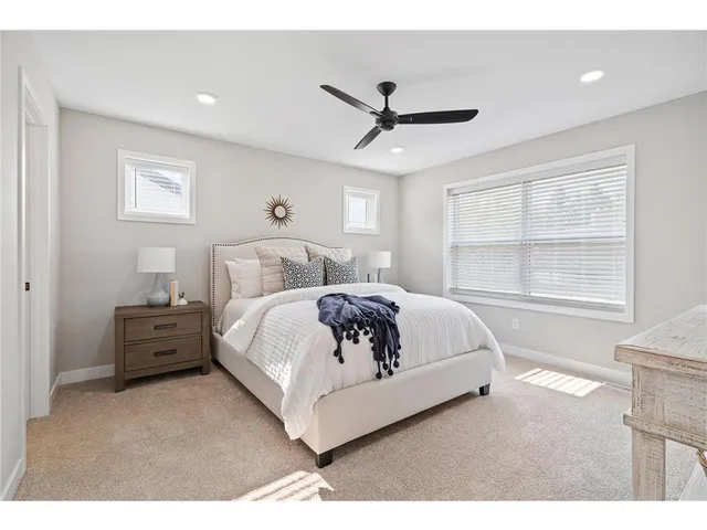 $4,275 | 10027 Newport Path, Woodbury, MN 55129