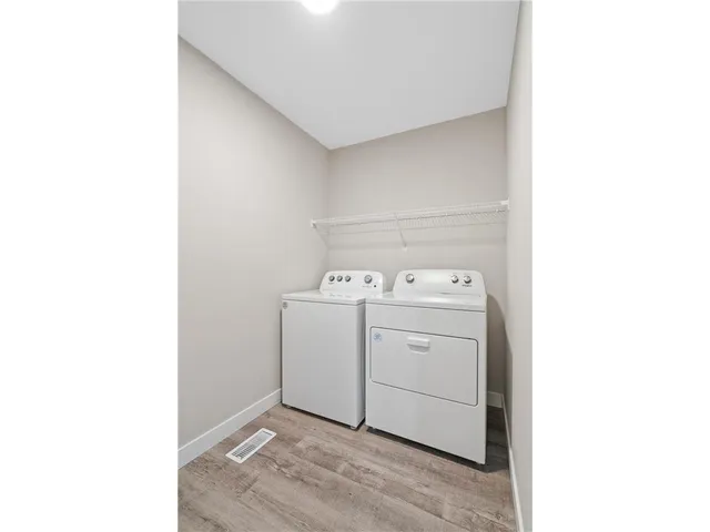 $4,275 | 10027 Newport Path, Woodbury, MN 55129