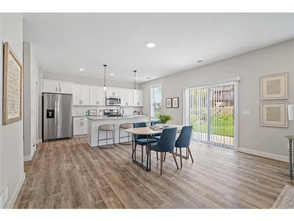 $4,275 | 10027 Newport Path, Woodbury, MN 55129