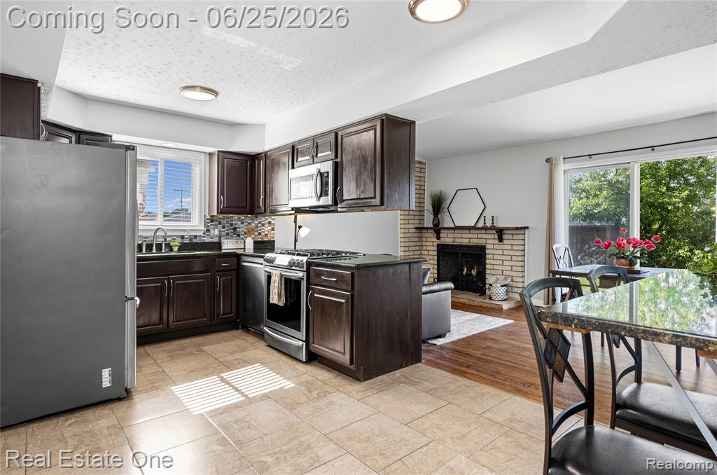 12235 Brougham Drive Sterling Heights, MI 48312 - Photo 12 of 52