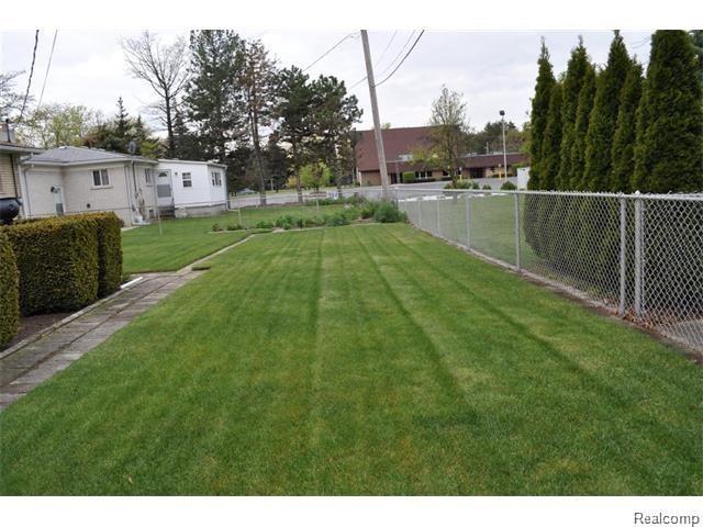 4223 Martin Road Warren, MI 48092 - Photo 2 of 49