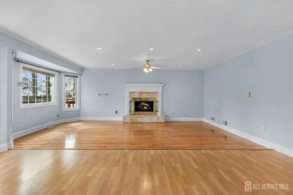 $1,100,000 | 8 Danny Court, North Brunswick, NJ 08902