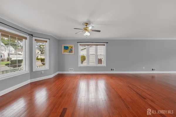 $1,100,000 | 8 Danny Court, North Brunswick, NJ 08902