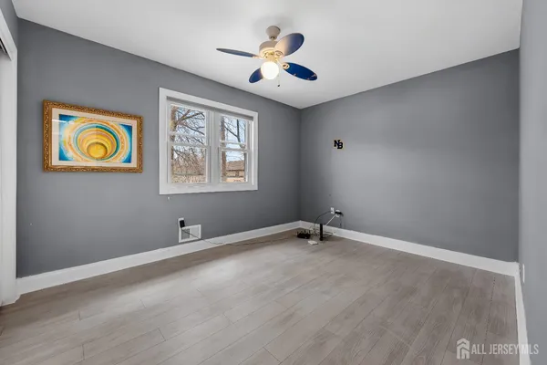 $1,100,000 | 8 Danny Court, North Brunswick, NJ 08902