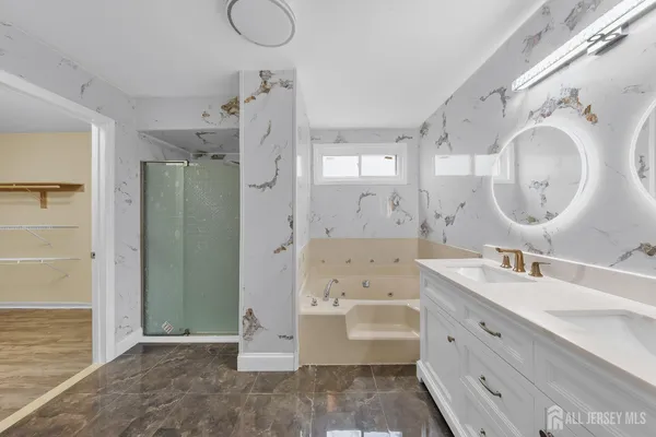 $1,100,000 | 8 Danny Court, North Brunswick, NJ 08902