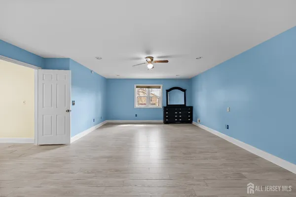 $1,100,000 | 8 Danny Court, North Brunswick, NJ 08902