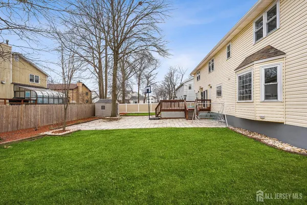 $1,100,000 | 8 Danny Court, North Brunswick, NJ 08902