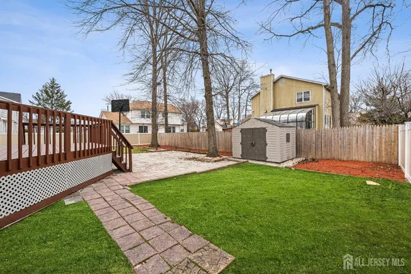 $1,100,000 | 8 Danny Court, North Brunswick, NJ 08902