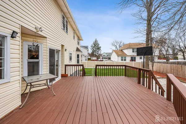$1,100,000 | 8 Danny Court, North Brunswick, NJ 08902