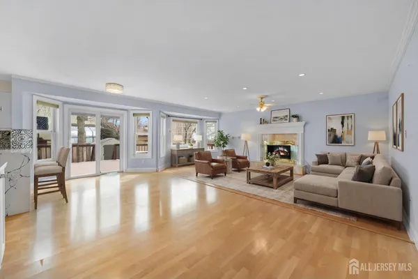 $1,100,000 | 8 Danny Court, North Brunswick, NJ 08902