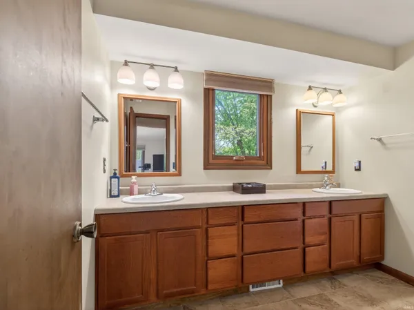 $329,900 | 4818 Collbran Drive, Fort Wayne, IN 46835