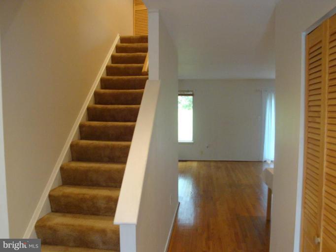 9 Stone Ridge Court Baltimore, MD 21239 - Photo 9 of 18 Hallway