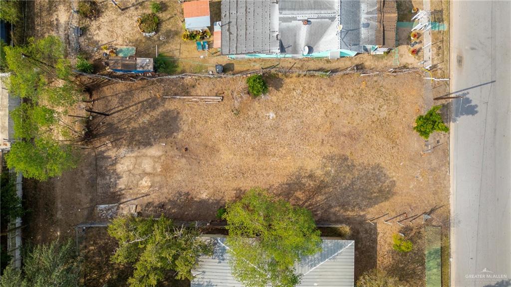 222 West Pablo Layton Street Elsa, TX 78543 - Photo 6 of 9 a view of a backyard of a house