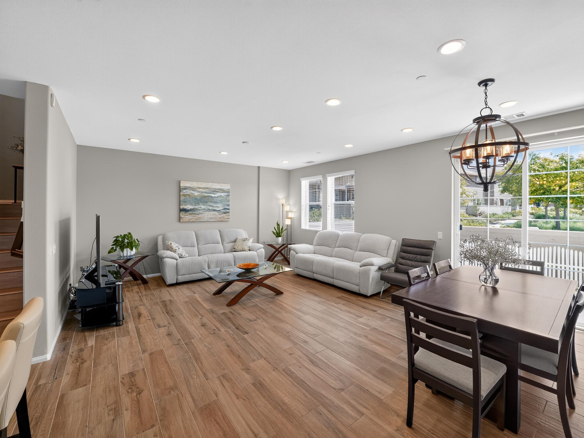 6657 Fathom Way Goleta, CA 93117 - Photo 9 of 38 20_6657_Fathom_Wy-Living_room-3072