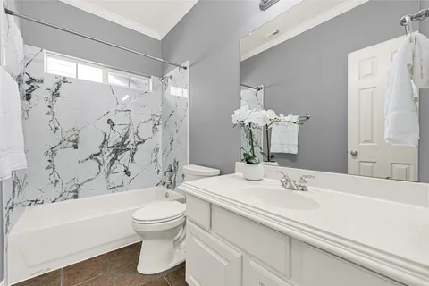 $687,000 | 1420 West 26th Street, Houston, TX 77008