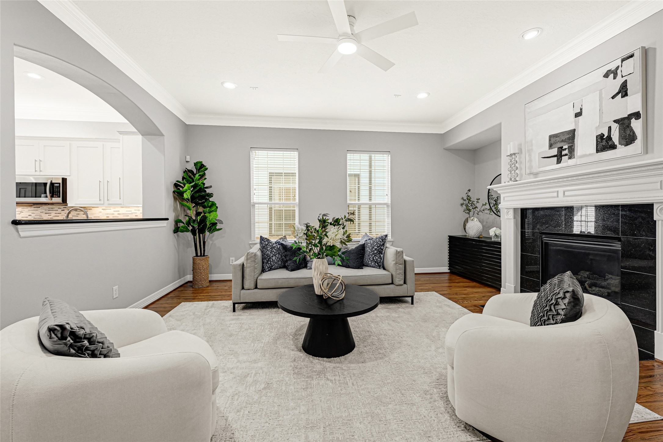 1420 West 26th Street Houston, TX 77008 - Photo 4 of 36