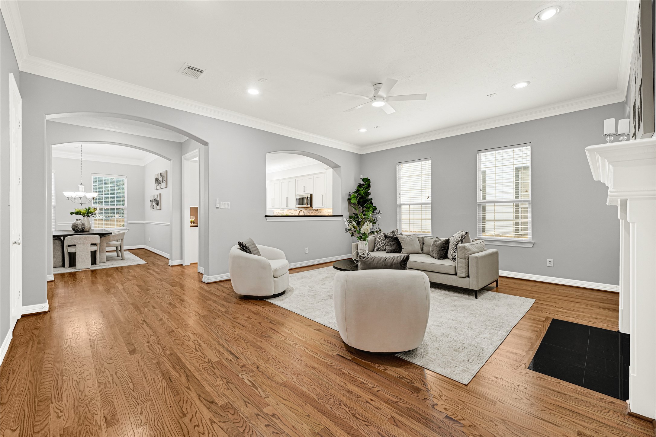 1420 West 26th Street Houston, TX 77008 - Photo 4 of 36