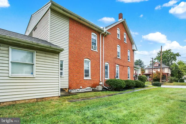 $250,000 | 513 South 3rd Street, Lemoyne, PA 17043
