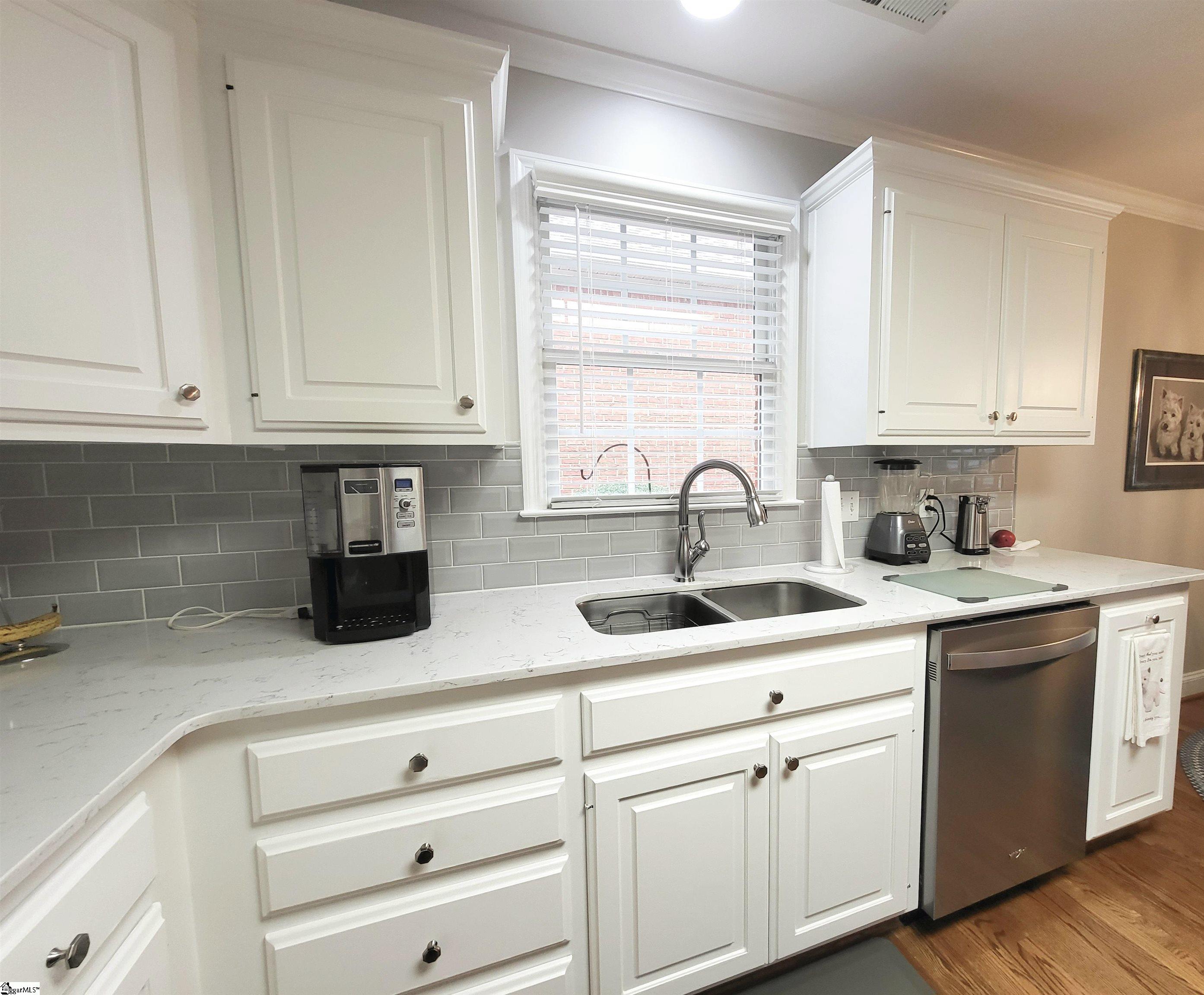 6 Foxfield Way Greer, SC 29651 - Photo 12 of 30 Gallery Image 12
