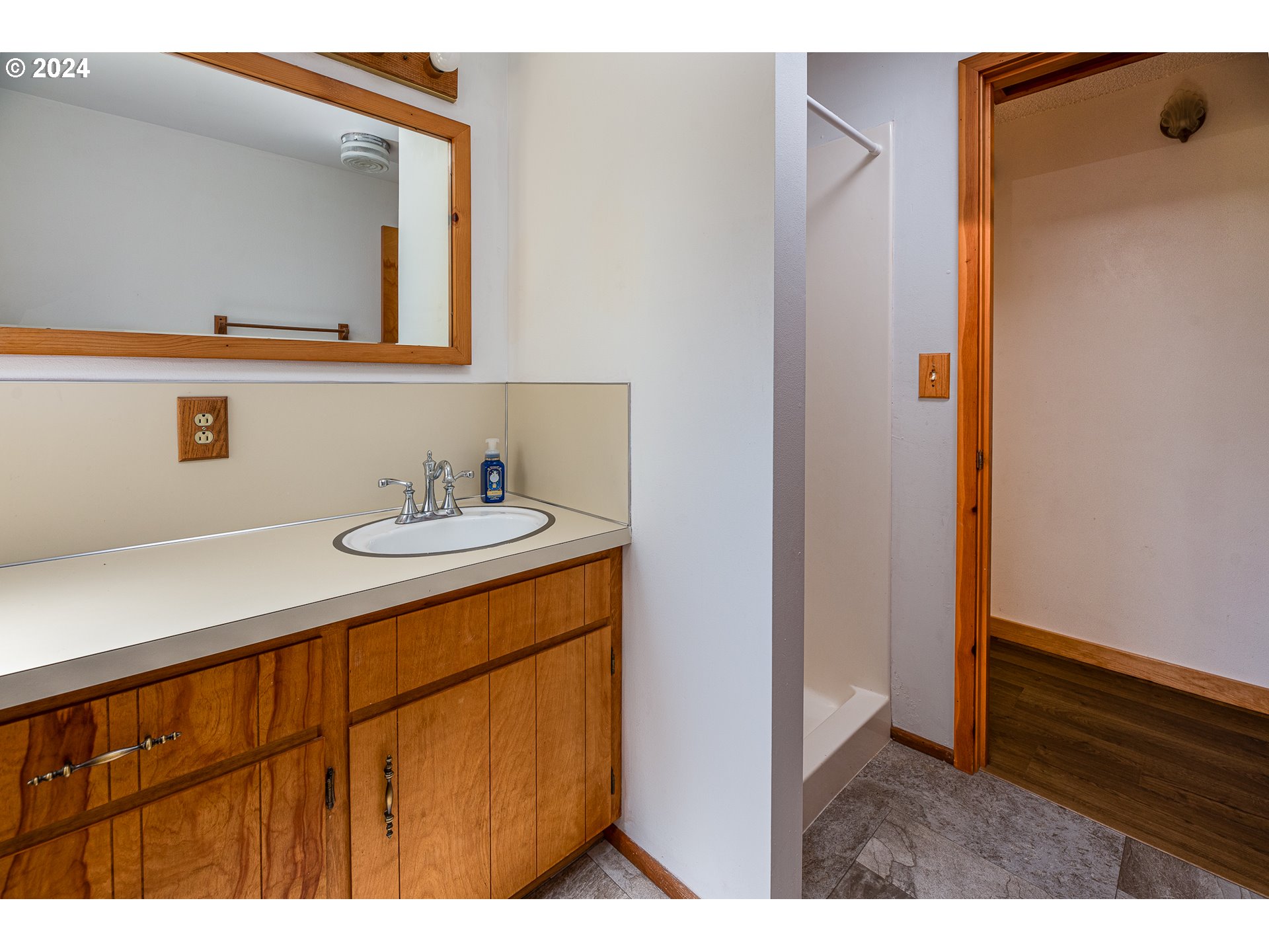 4801 Heceta Beach Road Florence, OR 97439 - Photo 21 of 39 Bathroom