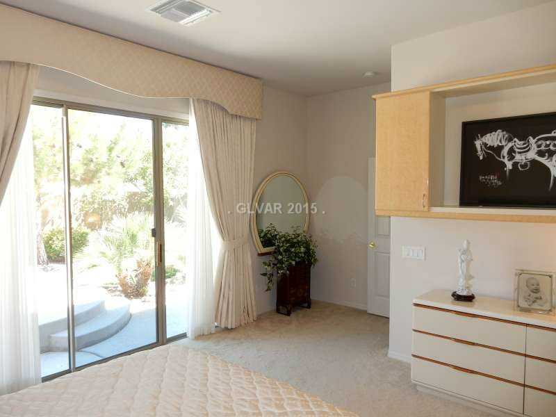 16 Kennesaw Road Henderson, NV 89052 - Photo 13 of 34 Master Bedroom.