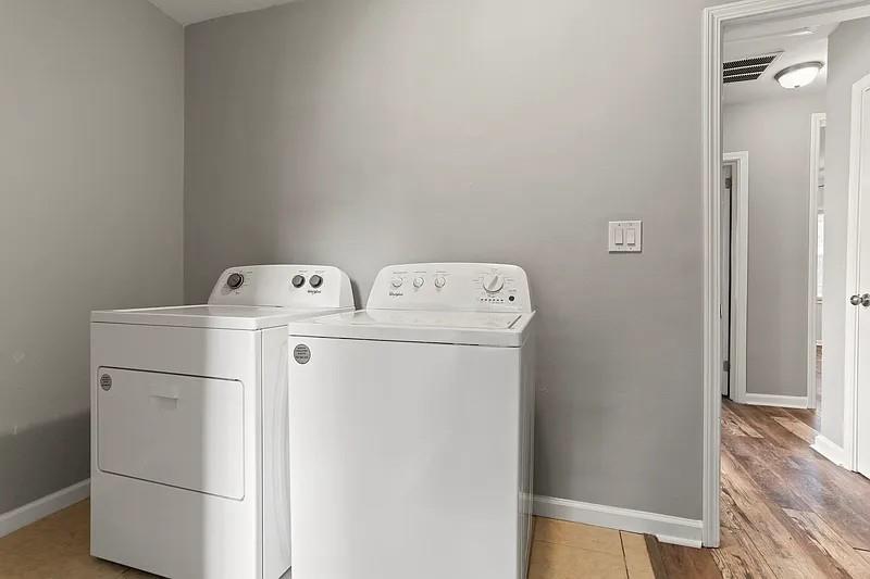 1268 Eastland Road Southeast, Unit B Atlanta, GA 30316 - Photo 18 of 20 a utility room with dryer and washer