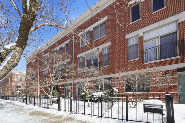 $799,000 | 845 North May Street, Chicago, IL 60642