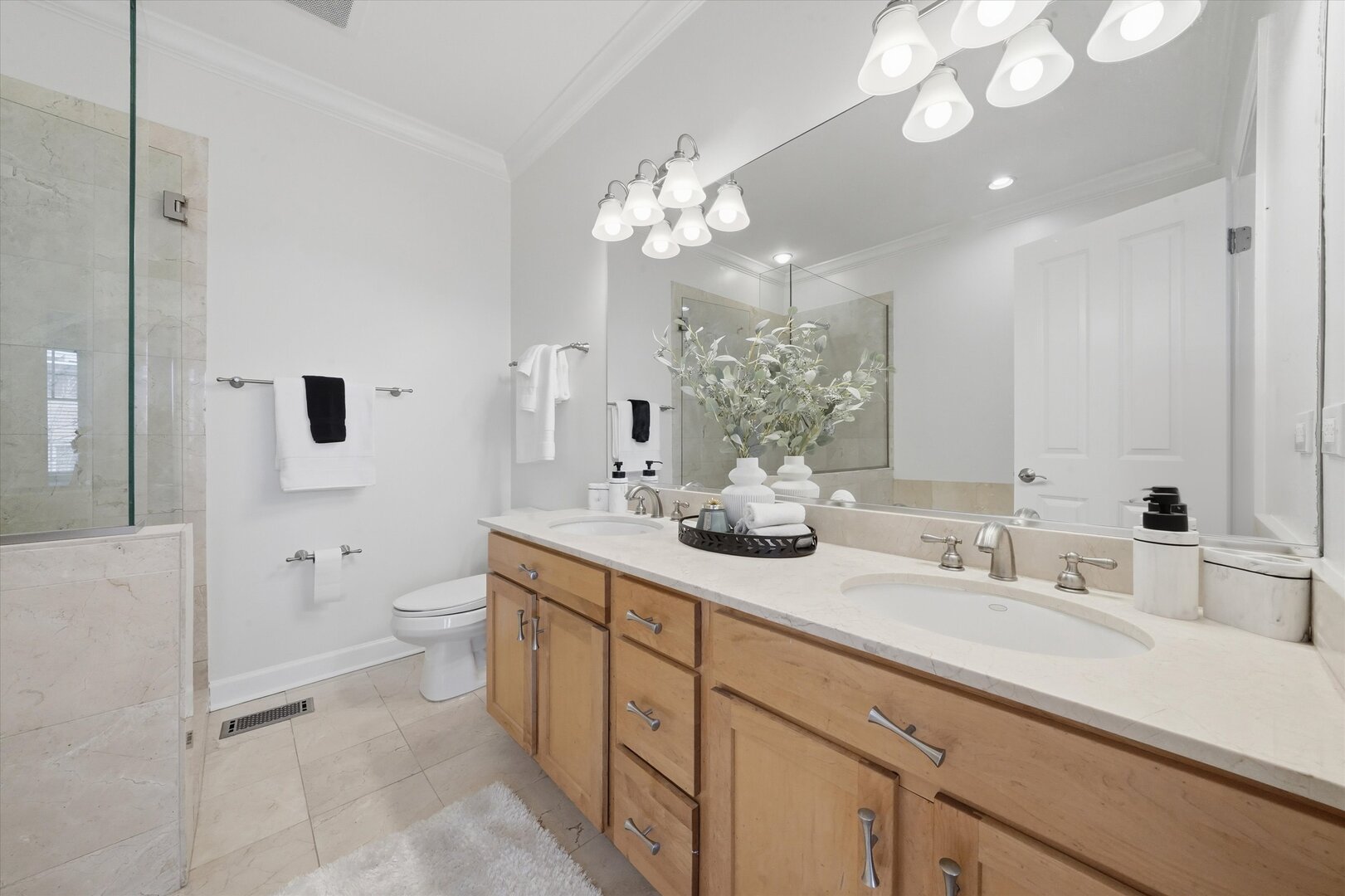 845 North May Street Chicago, IL 60642 - Photo 16 of 40