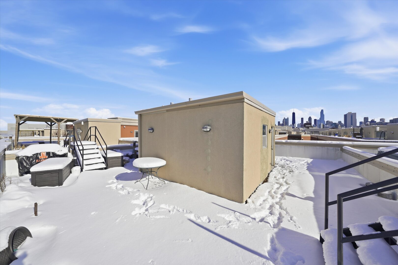 845 North May Street Chicago, IL 60642 - Photo 24 of 40