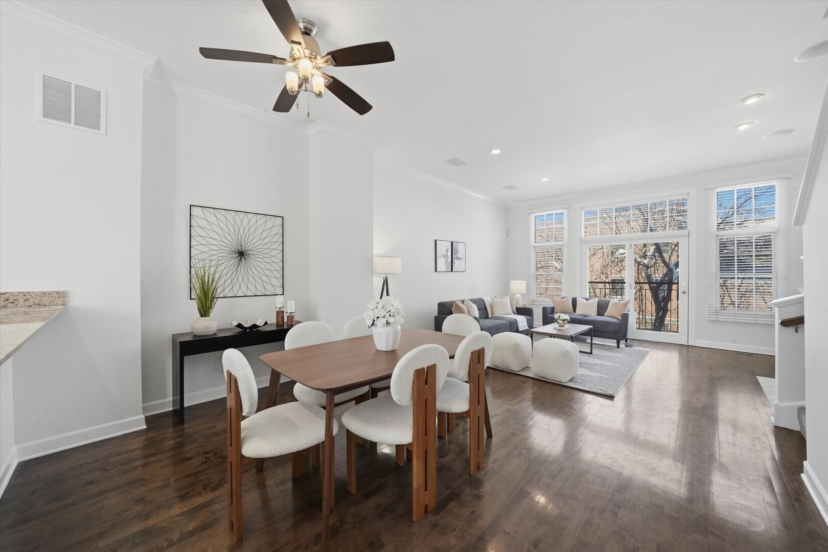 845 North May Street Chicago, IL 60642 - Photo 7 of 40