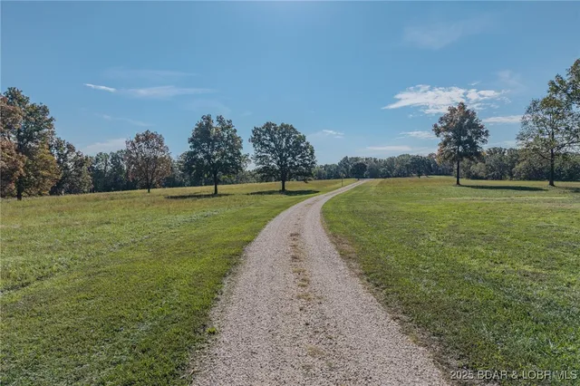 $625,000 | 209 Two N Two Lane, Camdenton, MO 65020