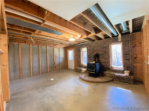 $625,000 | 209 Two N Two Lane, Camdenton, MO 65020