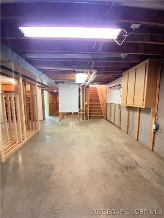 $625,000 | 209 Two N Two Lane, Camdenton, MO 65020